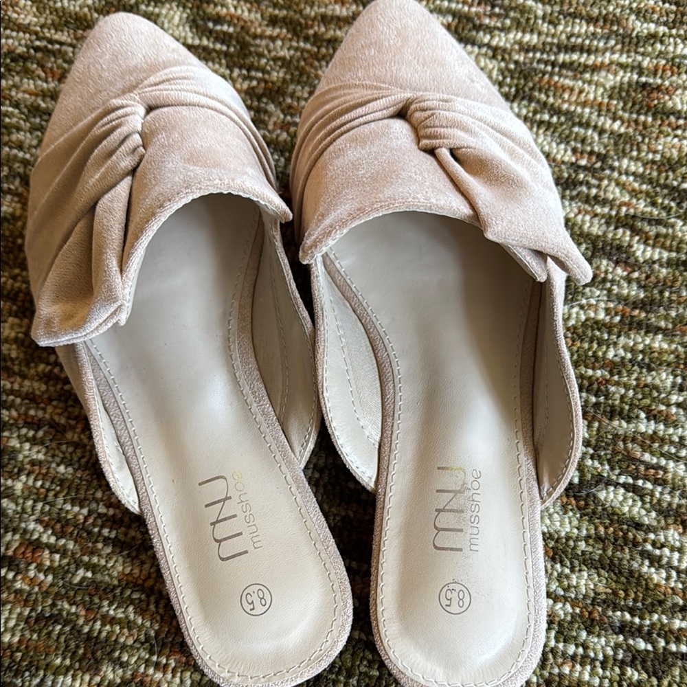Elegant Women's Slip-On Mules - Picture 3 of 8